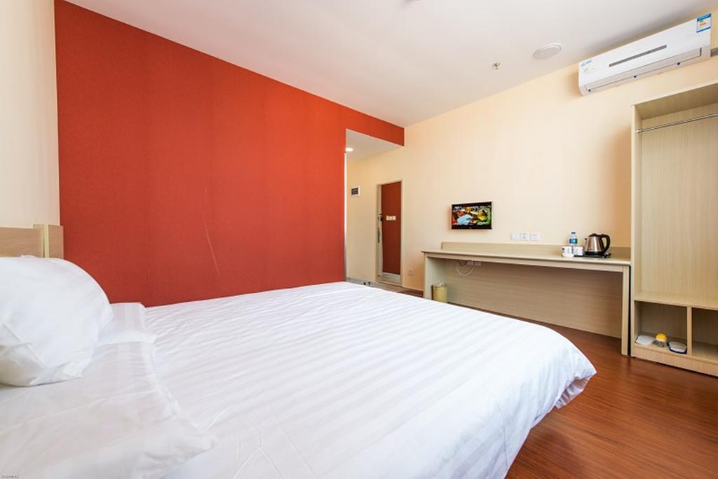 7Days Inn Shanghai Caobao Road Metro Station 객실 사진